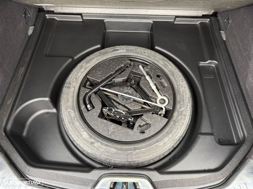 Volvo V60 2.0 D2 R-Design - 54