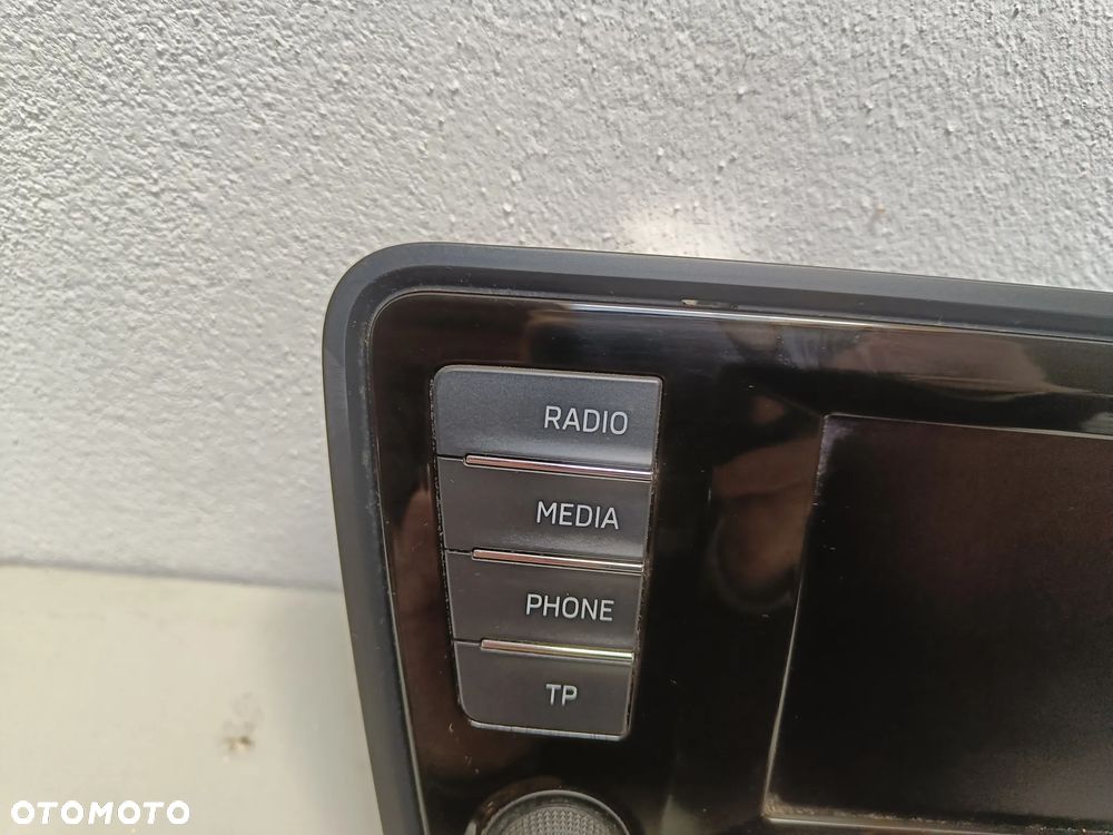 Wyświetlacz Ekran Skoda Octavia 3 III Panel 5E0919605 - 2