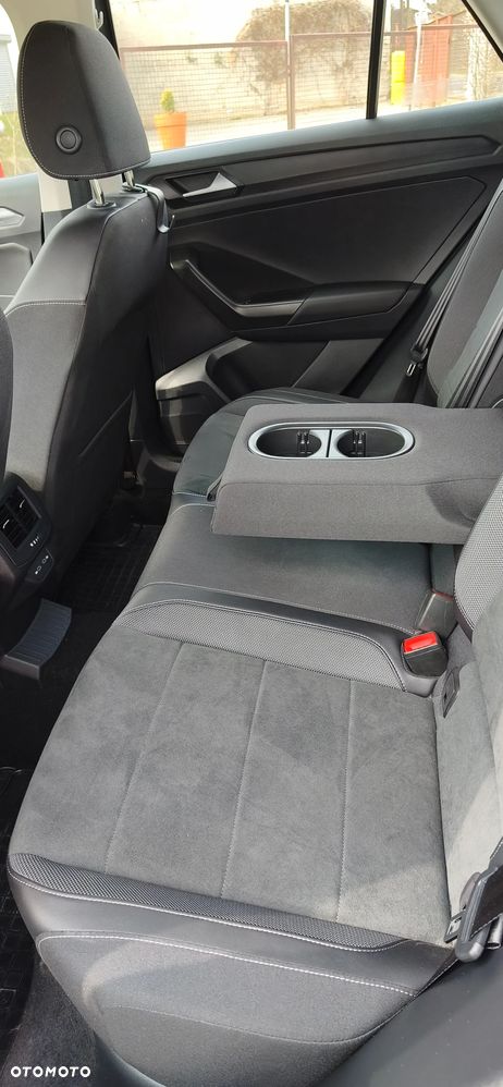 Volkswagen T-Roc - 21