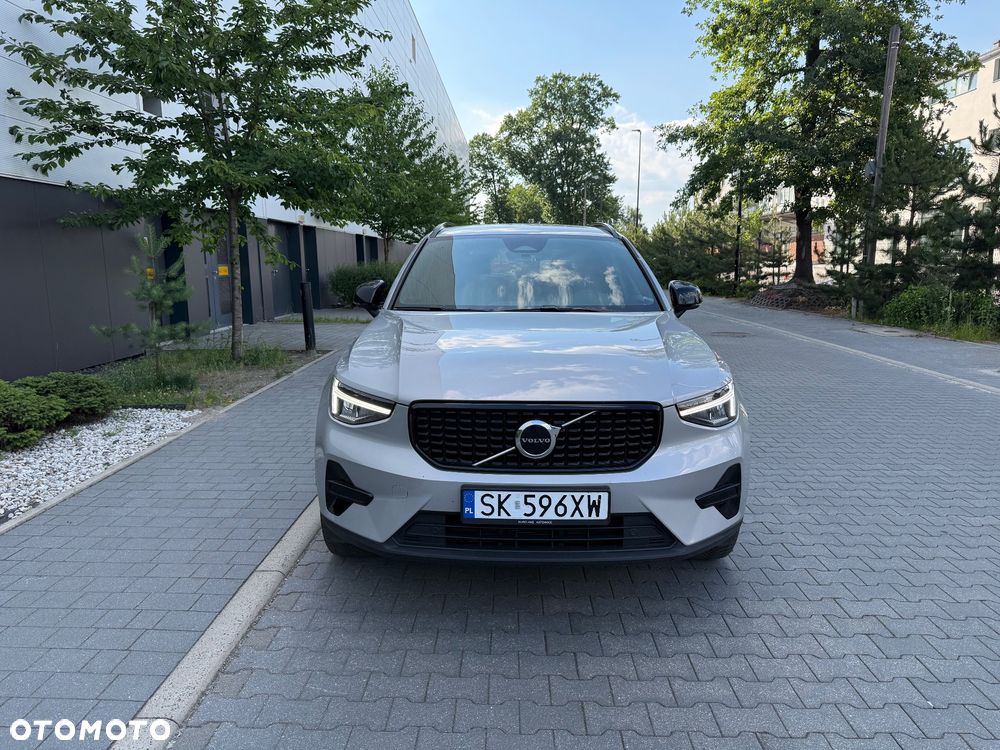 Volvo XC 40 B3 Plus Dark - 2