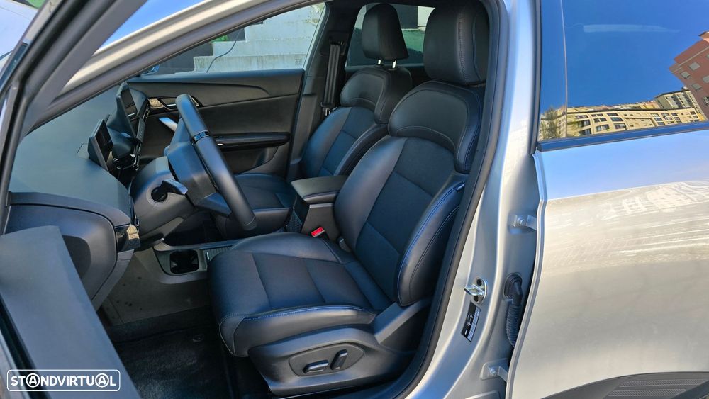 MG MG4 64 kWh Luxury - 42