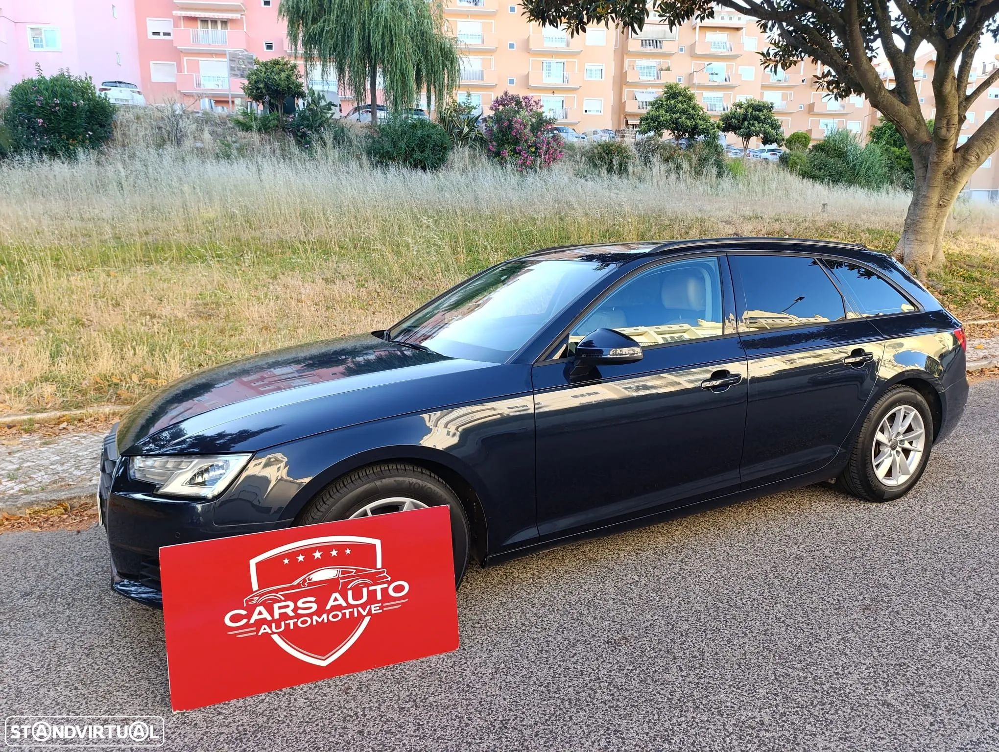 Audi A4 Avant 2.0 TDI exclusive - 1