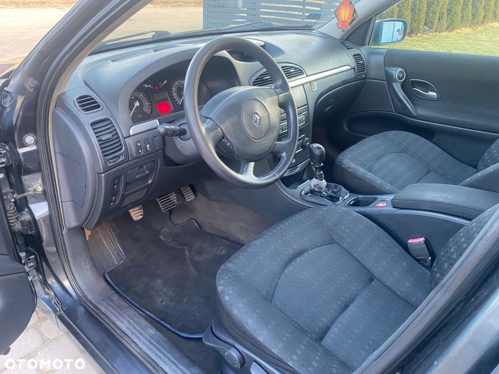 Renault Laguna 1.9 dCi Initiale - 16