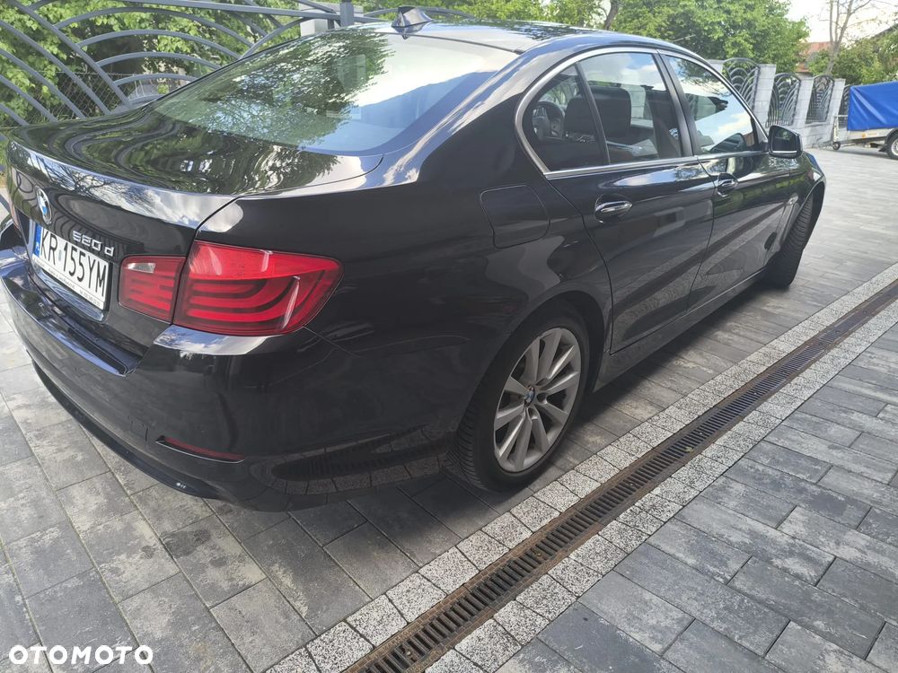 BMW Seria 5 520d Luxury Line - 6