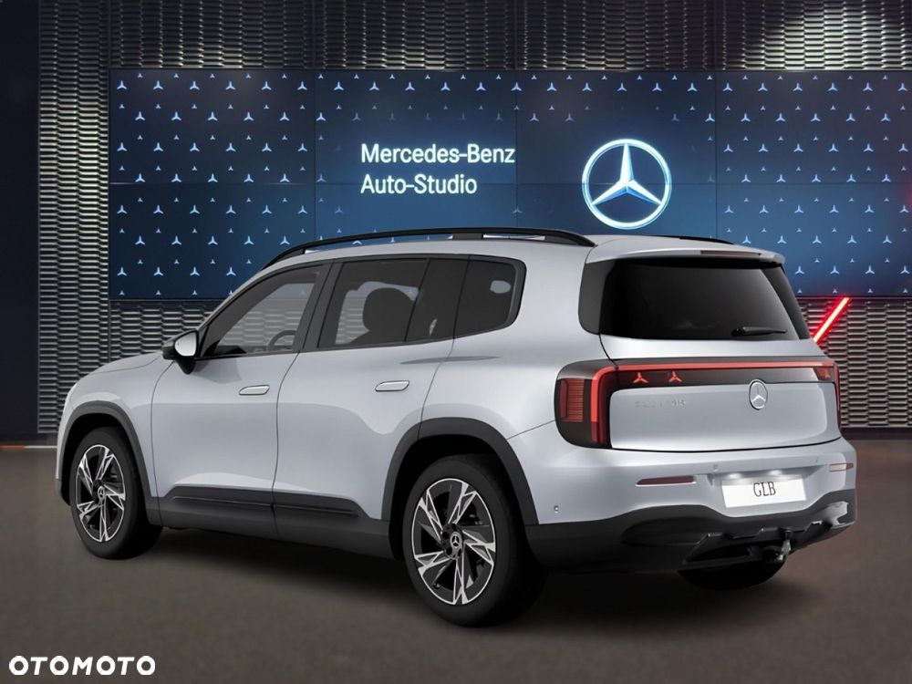 Mercedes-Benz GLB - 6