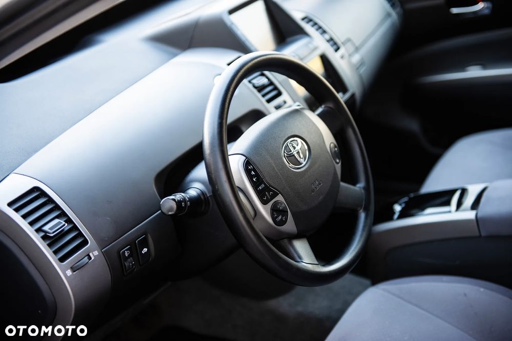Toyota Prius 1.5 VVT-i Prestige - 19