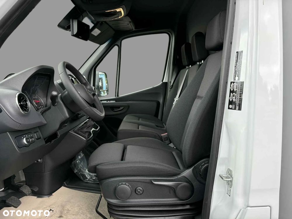 Mercedes-Benz Sprinter - 8