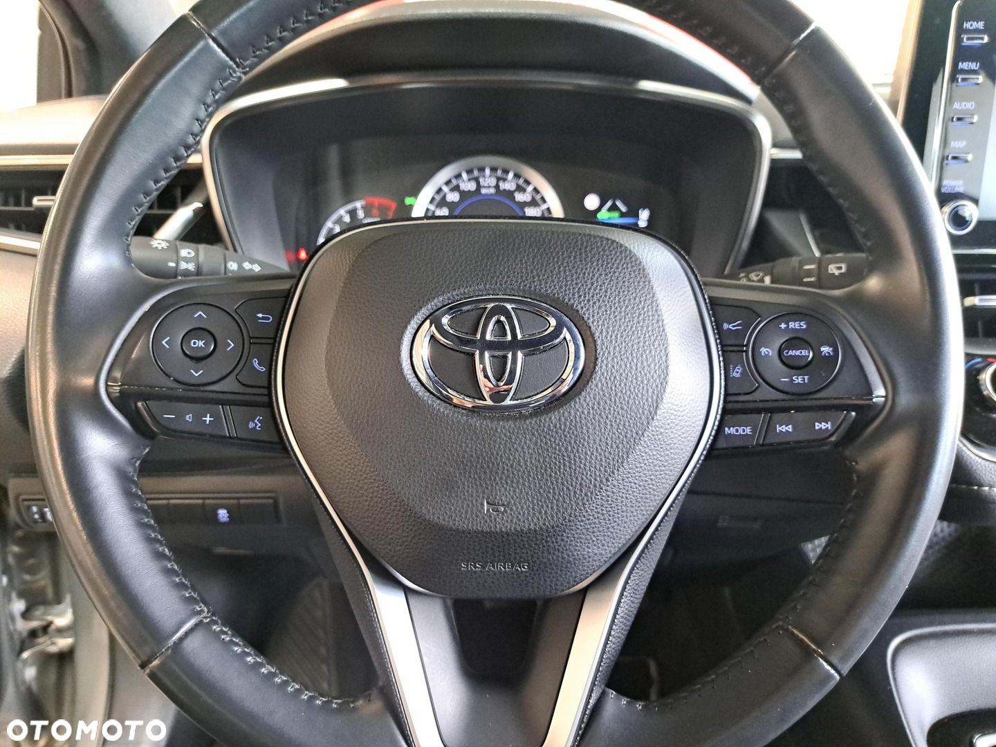 Toyota Corolla 1.8 Hybrid Comfort - 28