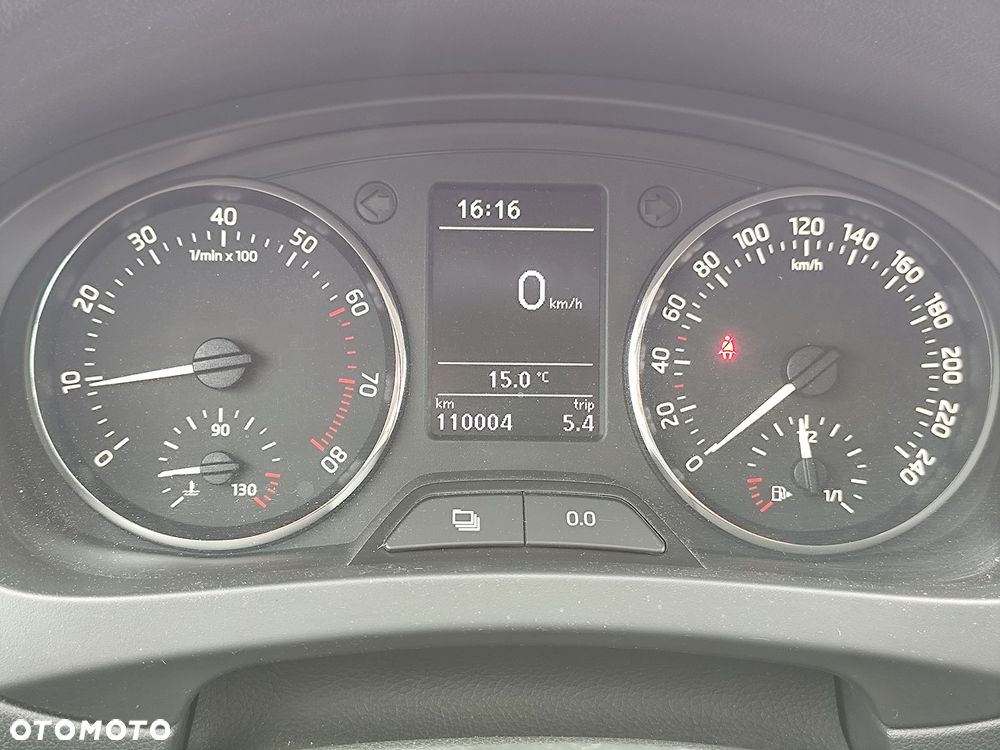 Skoda RAPID 1.2 Ambition - 13