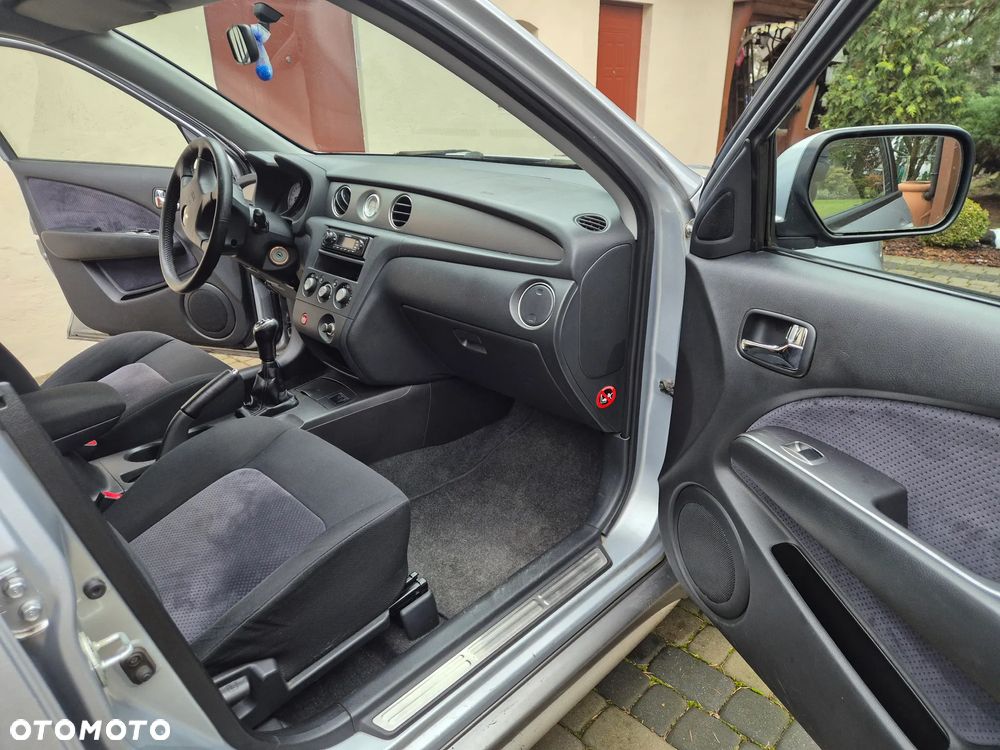 Mitsubishi Outlander 2.0 Comfort 4WD - 19