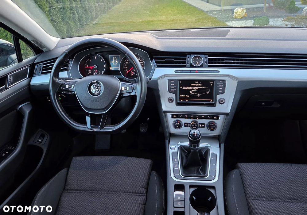 Volkswagen Passat 2.0 TDI SCR (BlueMotion Technology) 4Motion Comfortline - 16