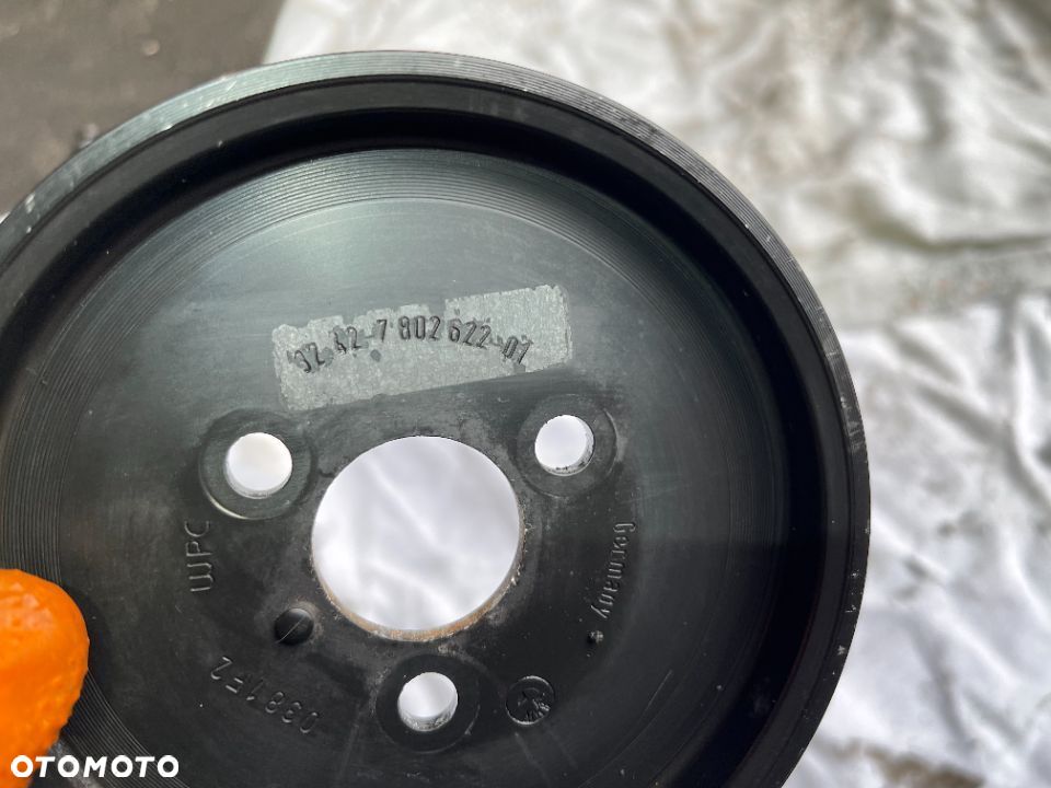 Koło pasowe pompy wspomagania Bmw 2.0d 177km - 2