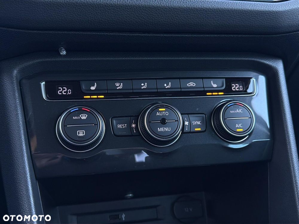 Volkswagen Tiguan - 22