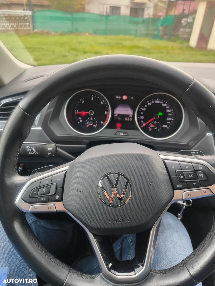 Volkswagen Tiguan - 17