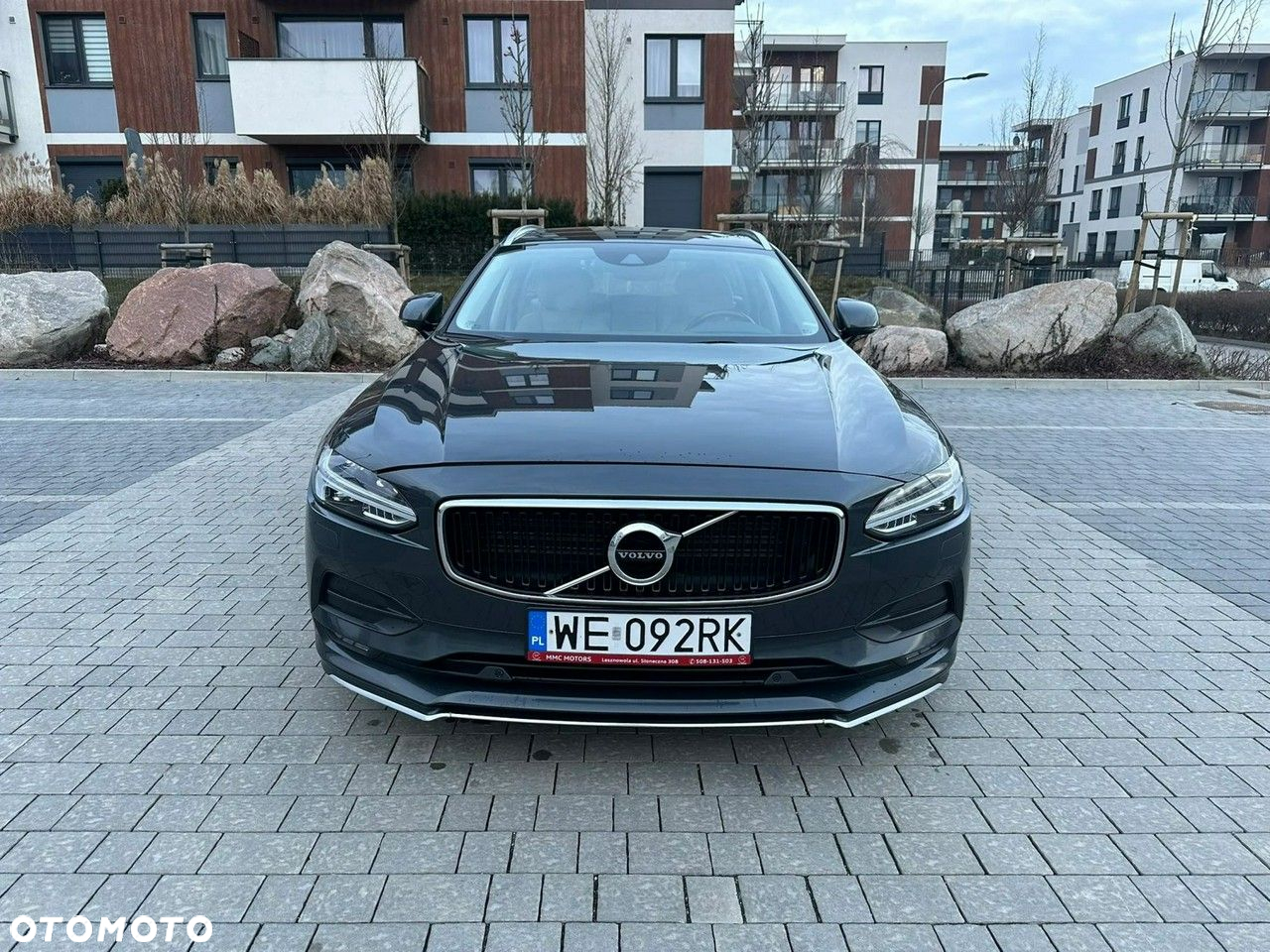 Volvo V90 D5 AWD Momentum - 8
