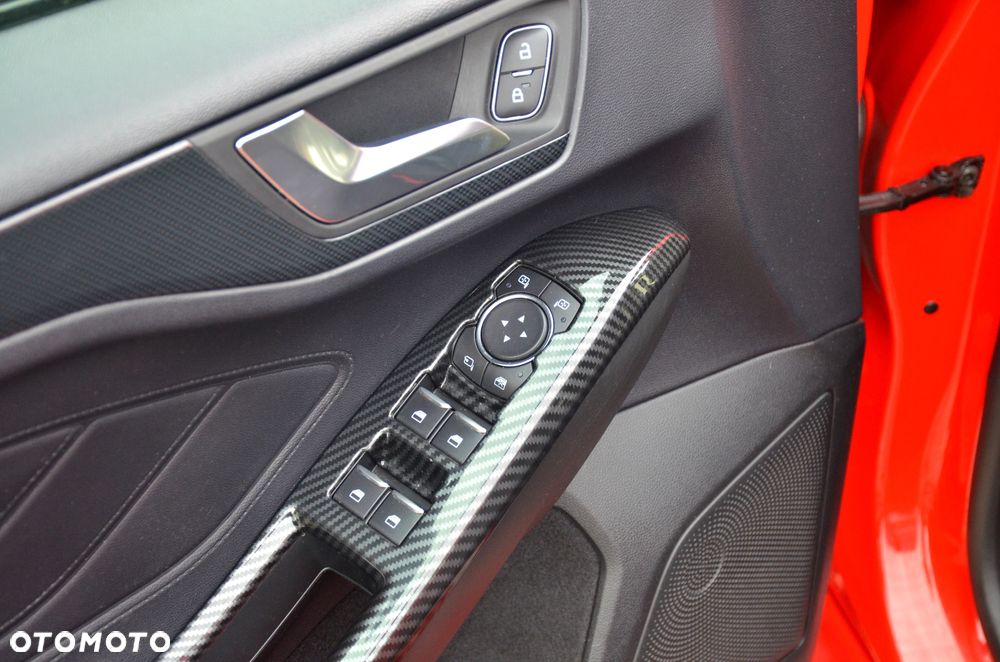 Ford Focus SW 2.0 TDCi ST-Line Black ASS PowerShift - 26