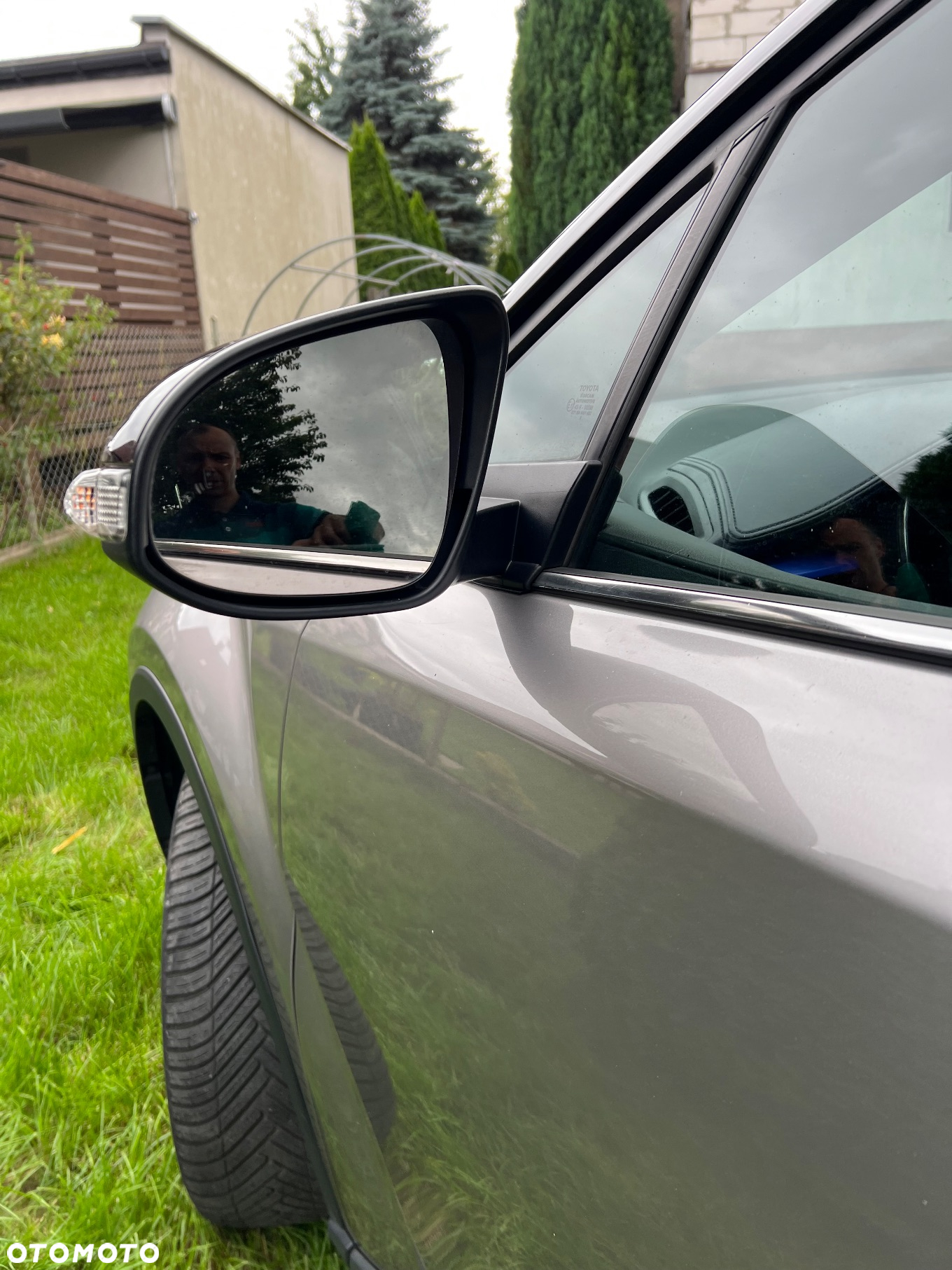 Toyota C-HR 1.2 T Dynamic - 2