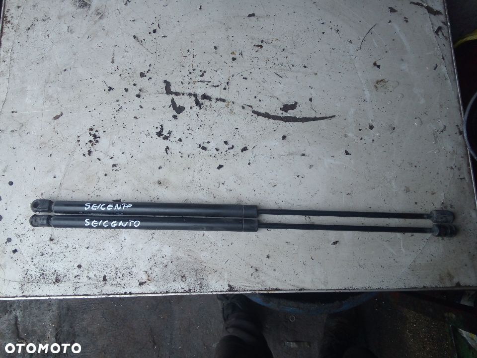 Fiat seicento cinquecento  siłownik klapy tył - 1