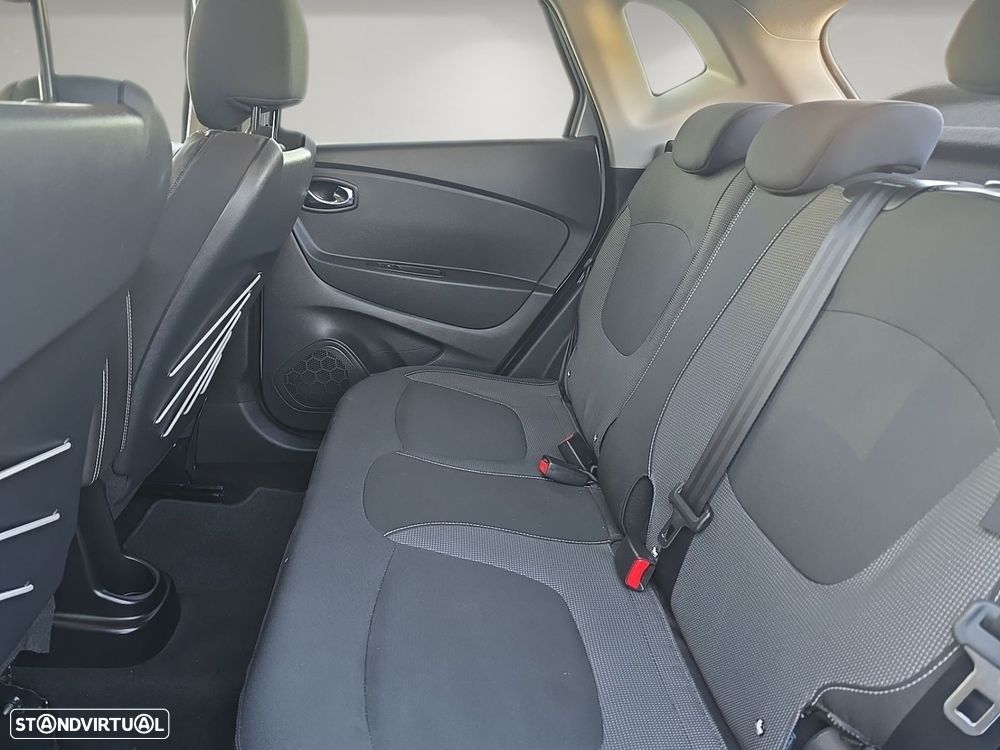 Renault Captur 1.5 dCi - 11