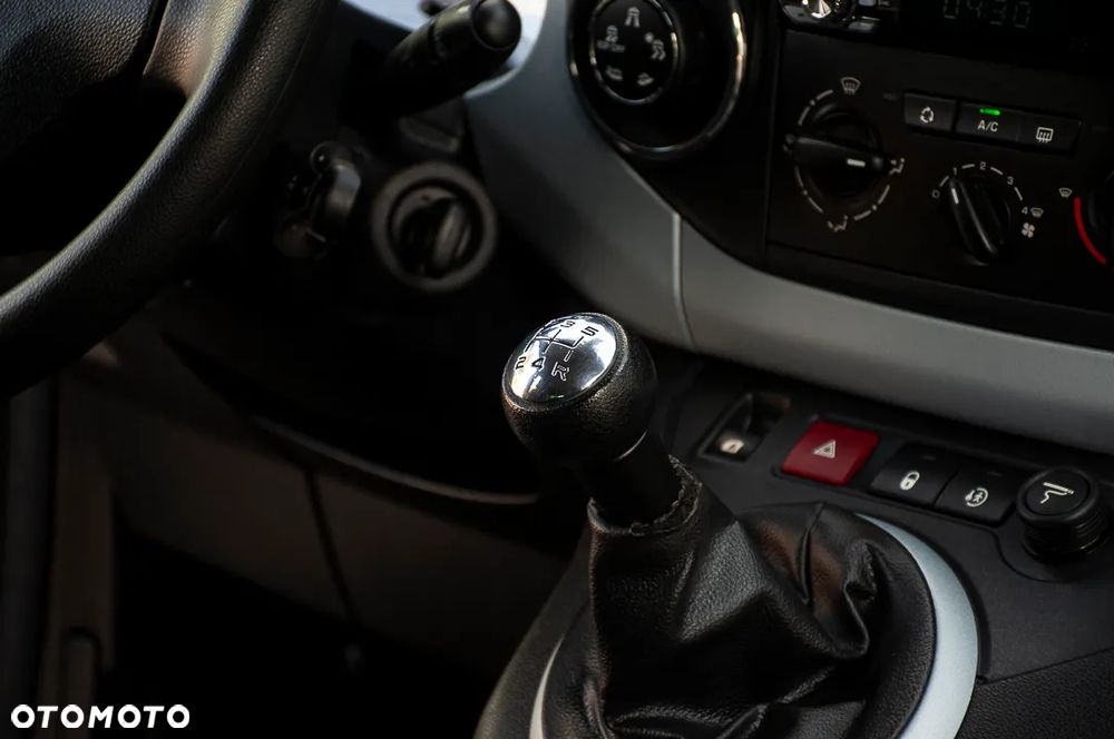 Citroën Berlingo Multispace HDi 115 FAP XTR - 24