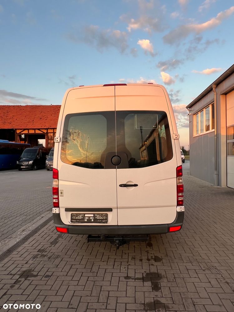 Mercedes-Benz 516 - 5