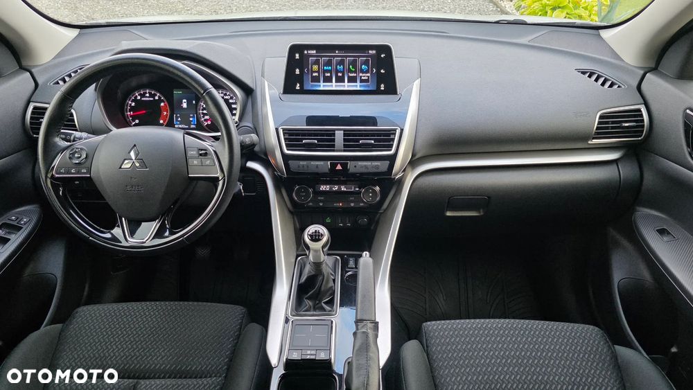 Mitsubishi Eclipse Cross 1.5 T Intense - 13
