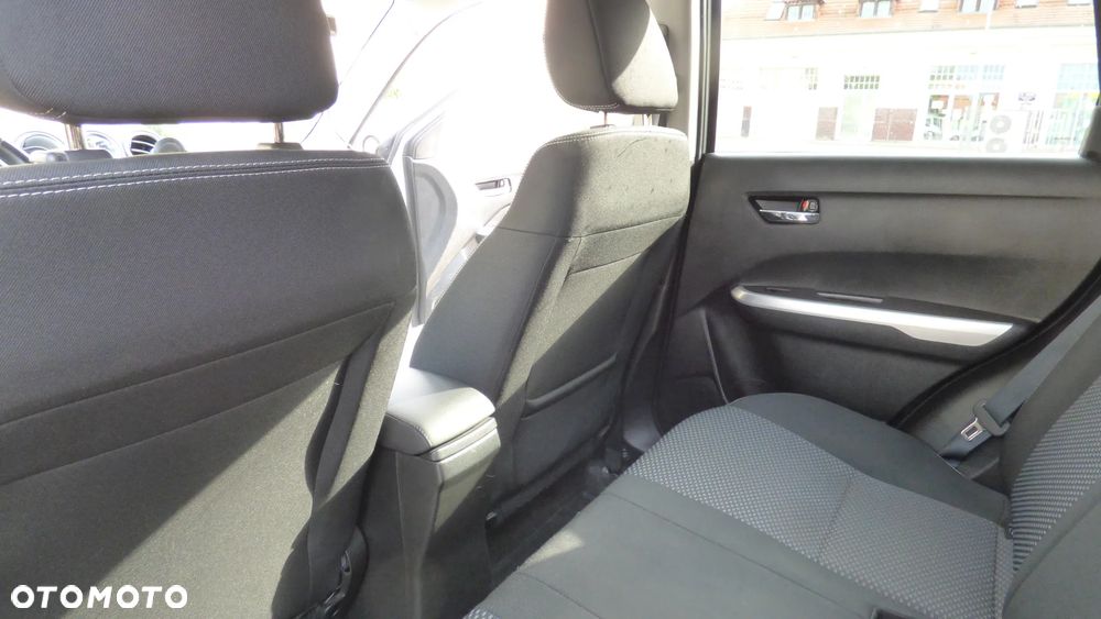 Suzuki Vitara - 8