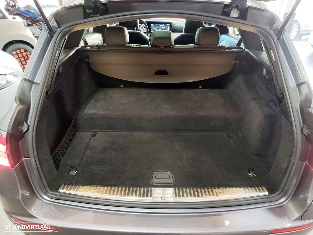 Mercedes-Benz E 300 de AMG Line - 9