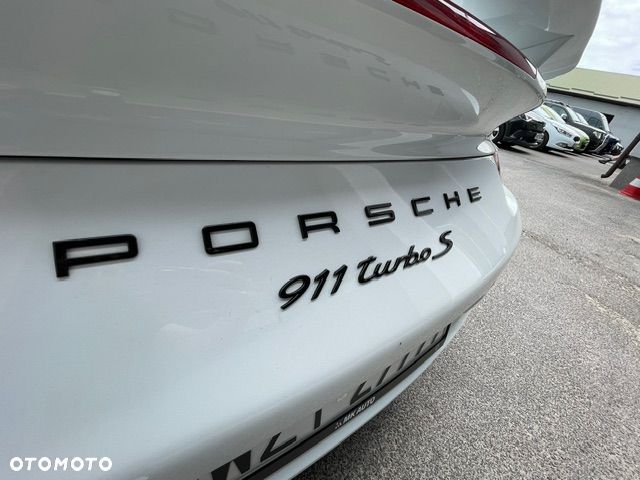 Porsche 911 Turbo S - 15
