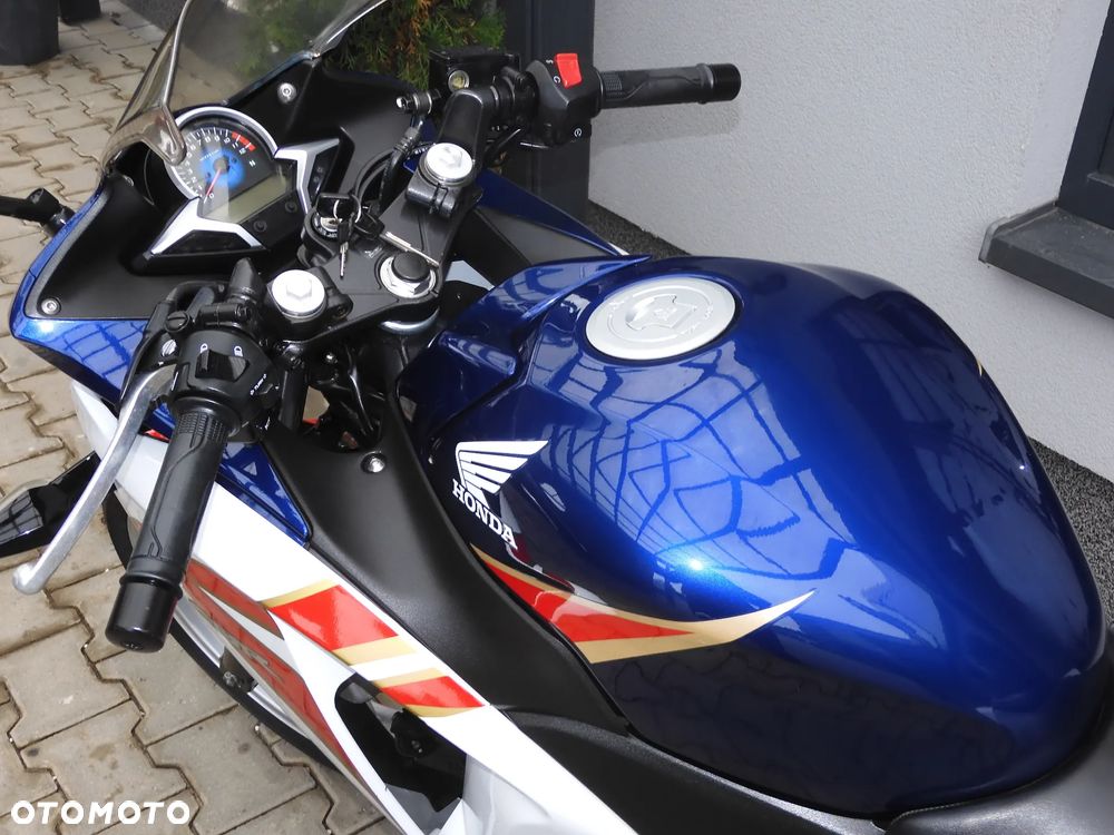Honda CBR - 23