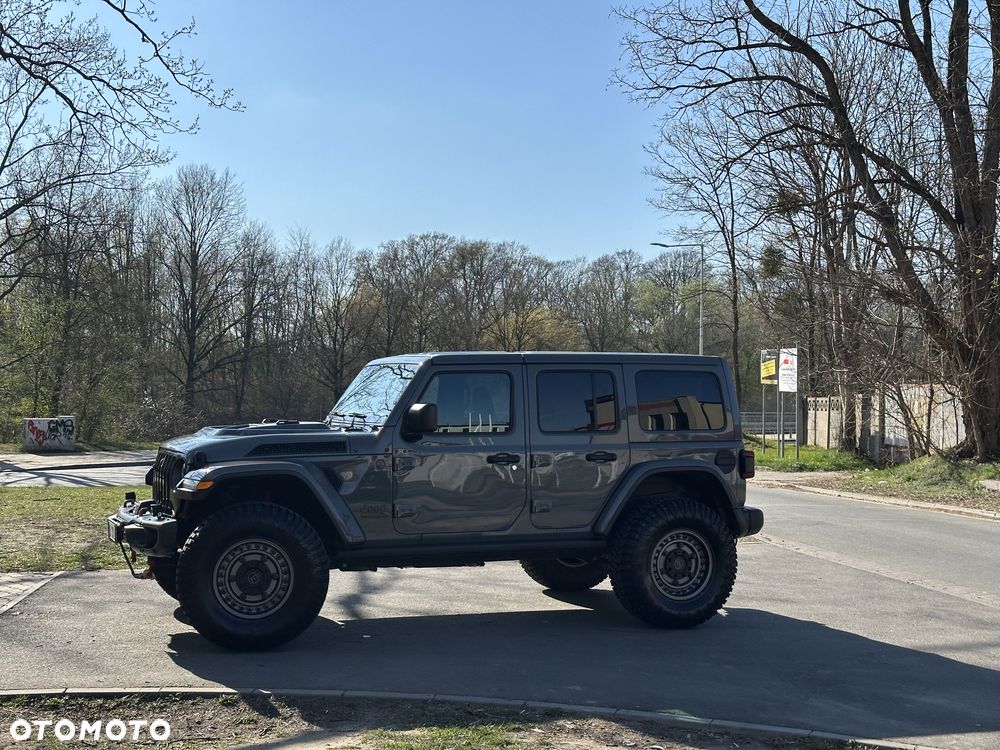 Jeep Wrangler - 22