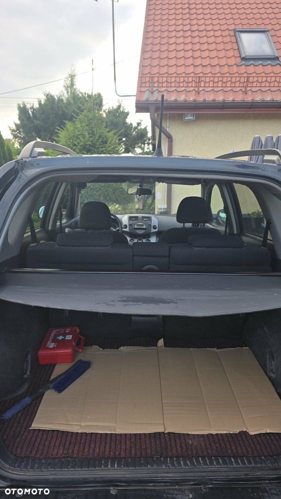 Toyota RAV4 2.2 D-4D Premium - 13