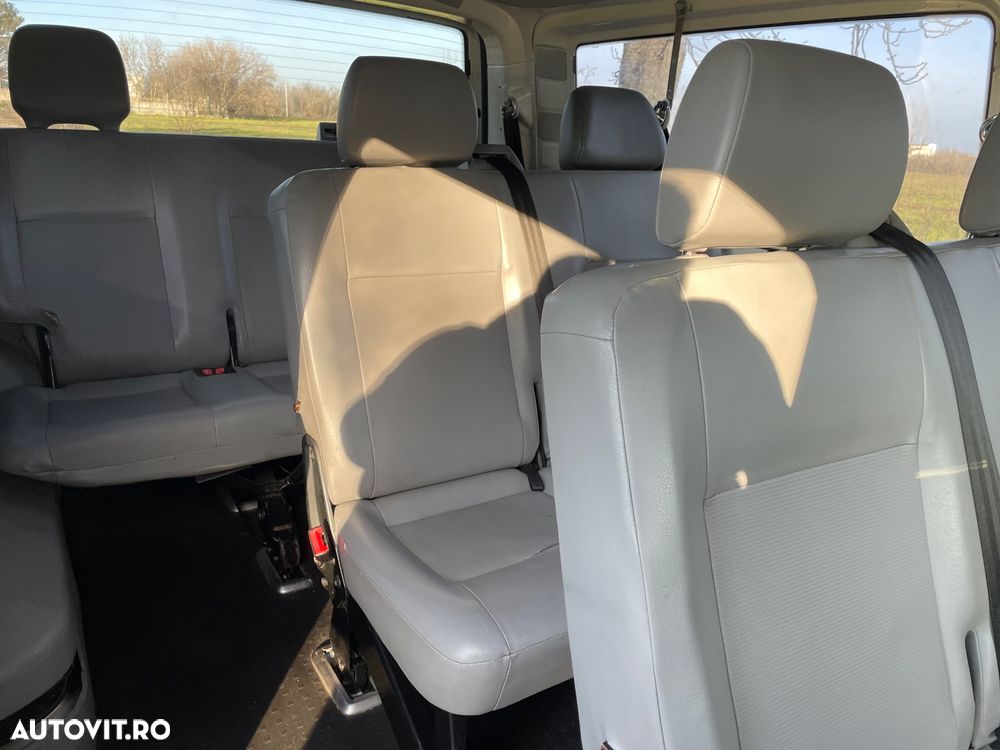 Volkswagen Transporter Caravelle Lung (7 loc) - 15