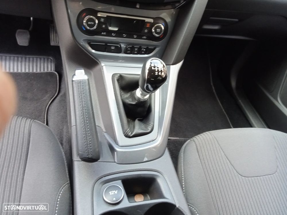 Ford Focus - 8
