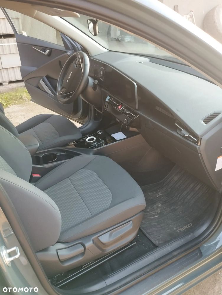 Kia Niro e-Niro 64kWh M - 8
