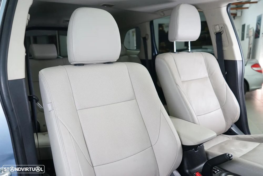 Mitsubishi Outlander 2.0 4WD - 43
