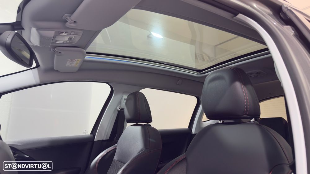 Peugeot 2008 1.2 PureTech GT Line - 35