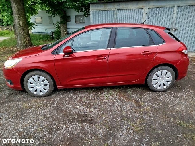 Citroën C4 VTi 120 90 Jahre - 2