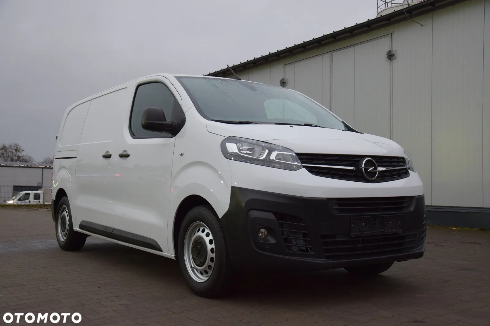 Opel Vivaro - 10
