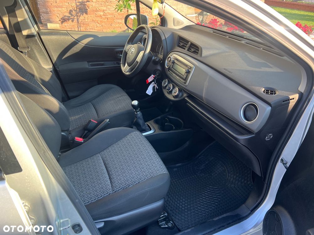 Toyota Yaris - 16