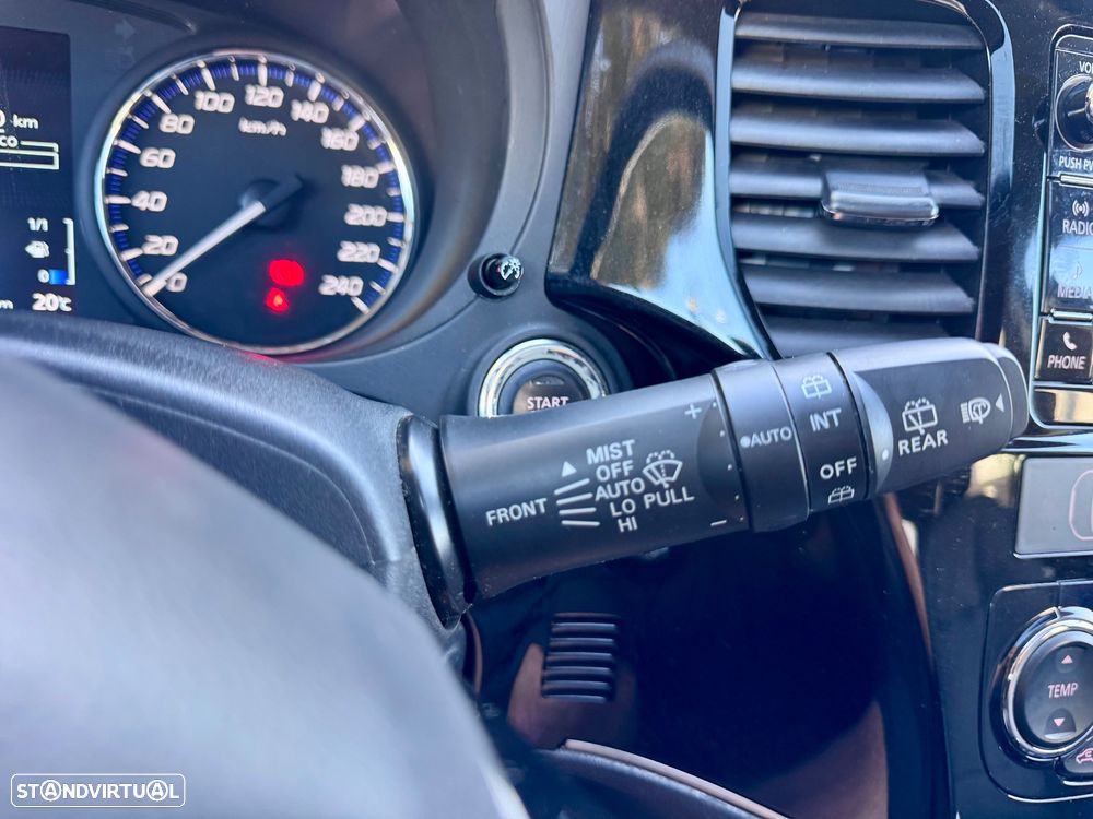 Mitsubishi Outlander 2.2 DI-D Instyle Navi Black Edition - 25