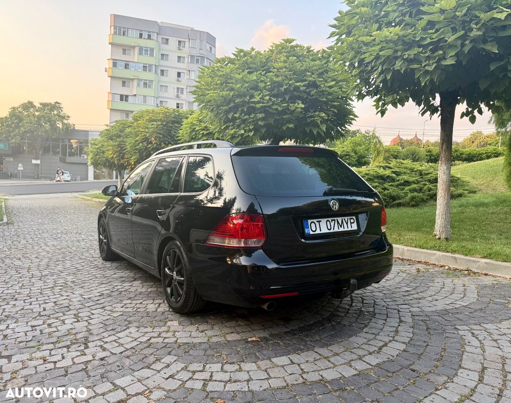 Volkswagen Golf 1.6 TDI DPF MATCH - 11