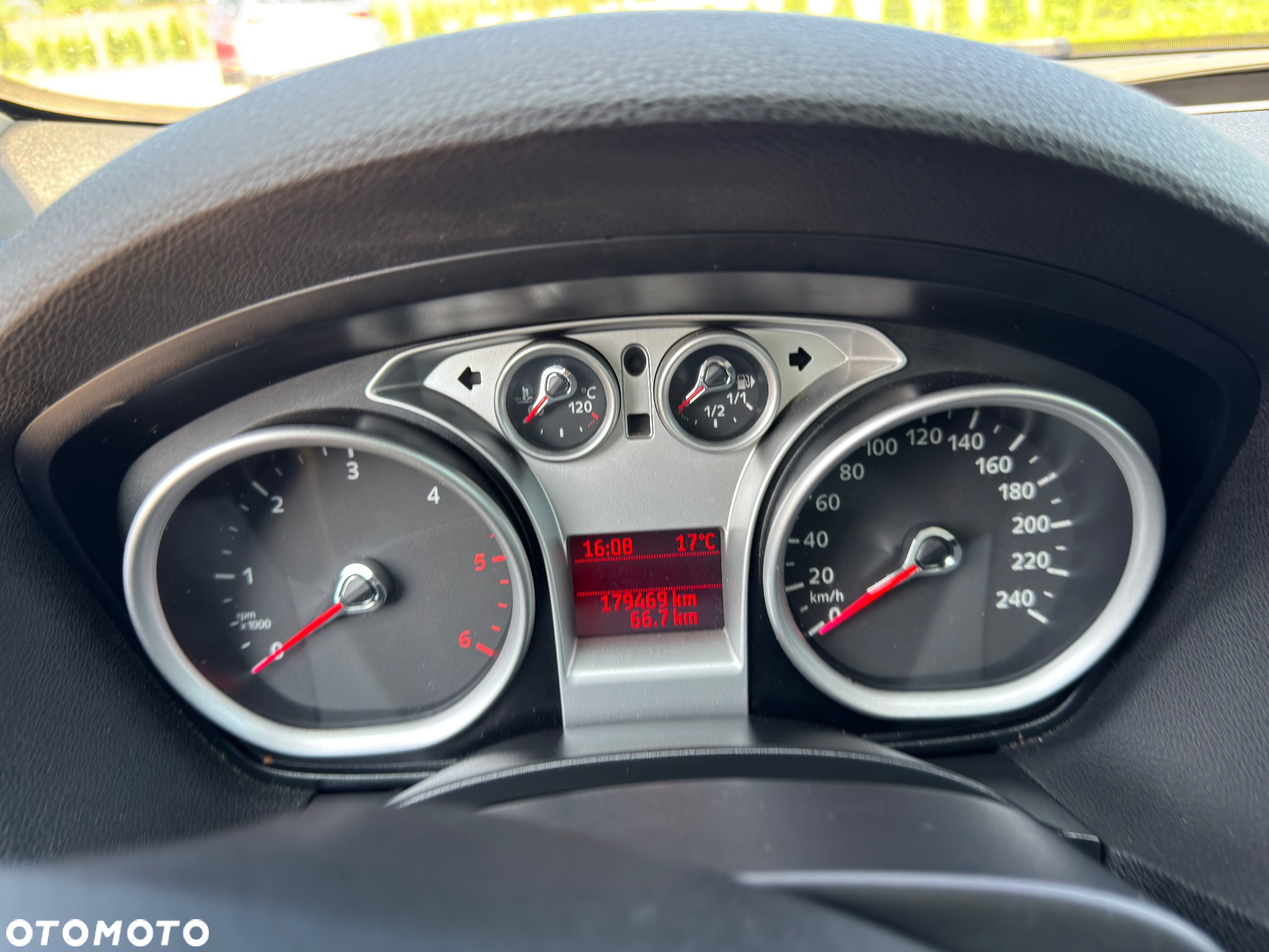 Ford Kuga 2.0 TDCi 2x4 Titanium - 19