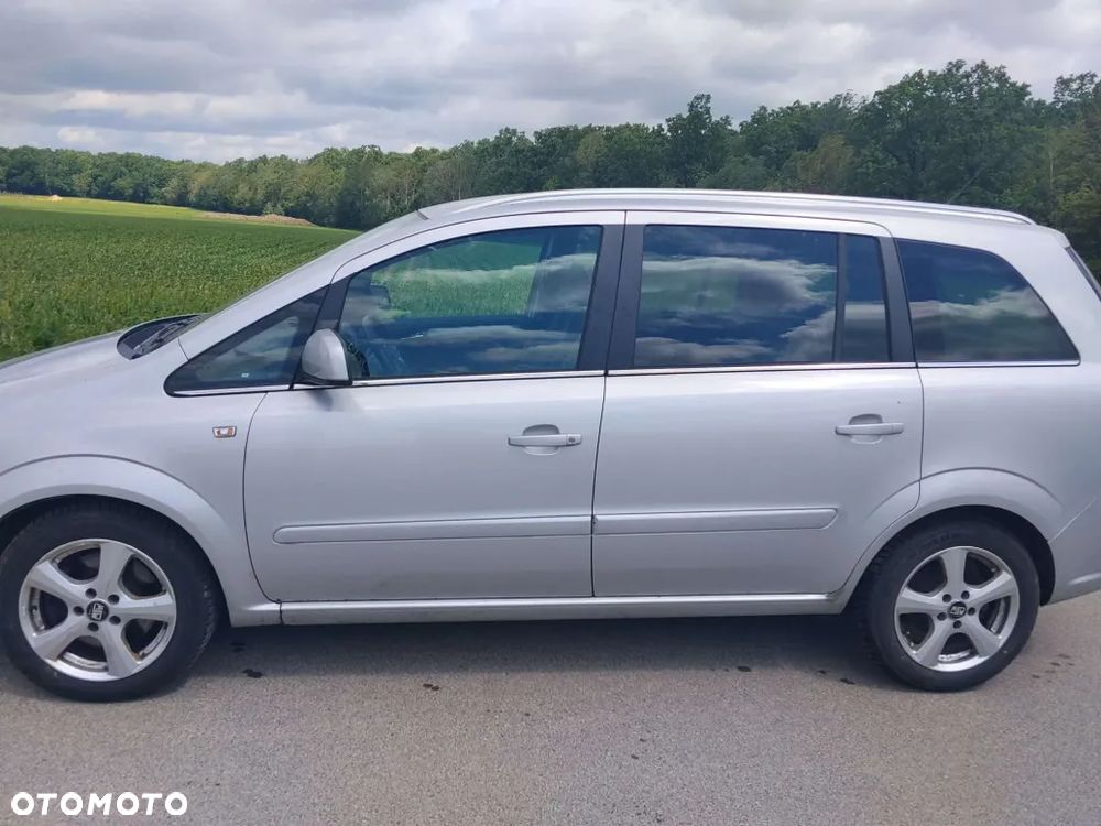 Opel Zafira - 2