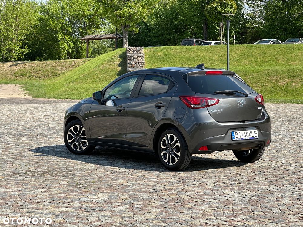 Mazda 2 - 5
