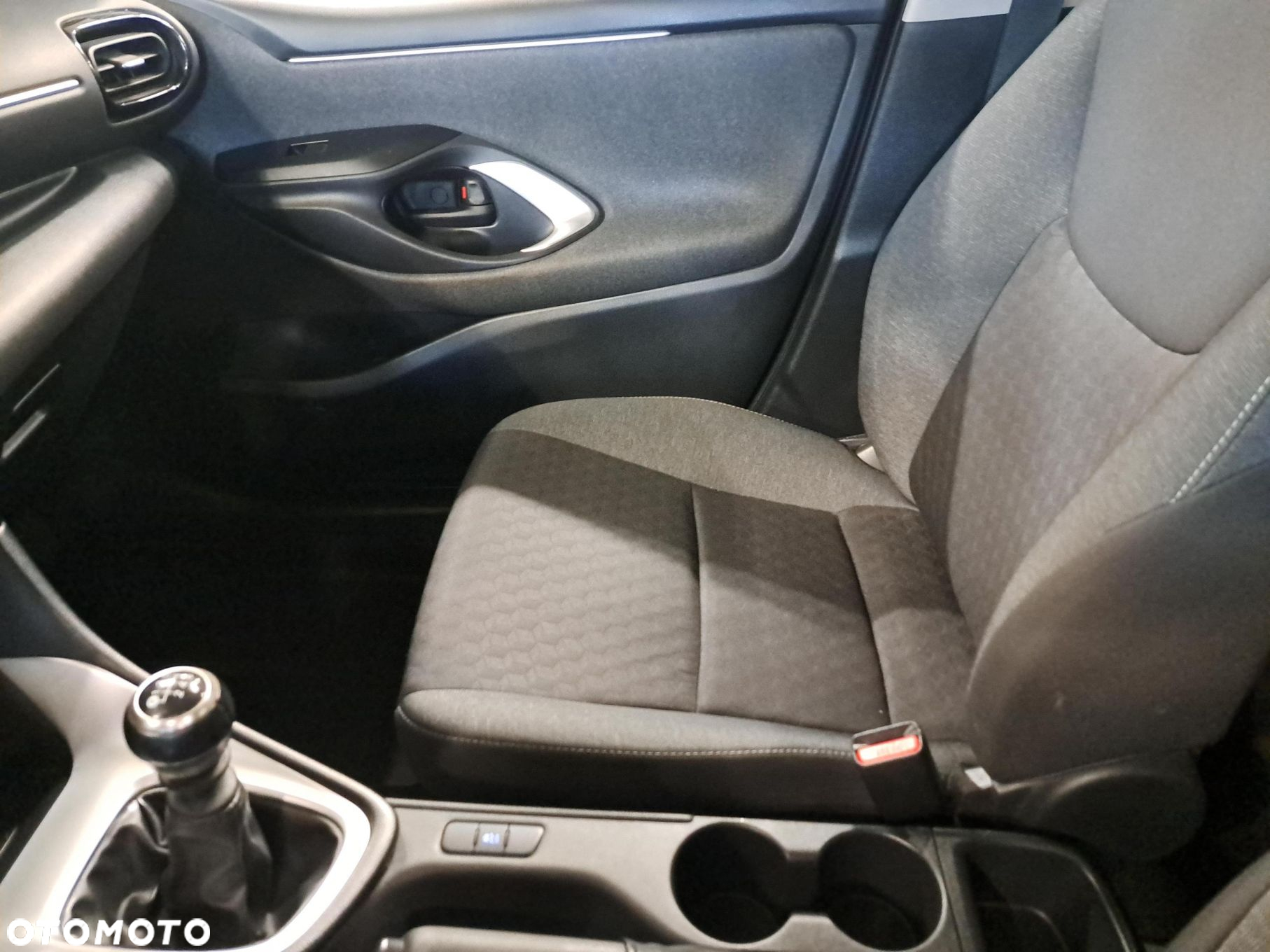 Toyota Yaris - 25