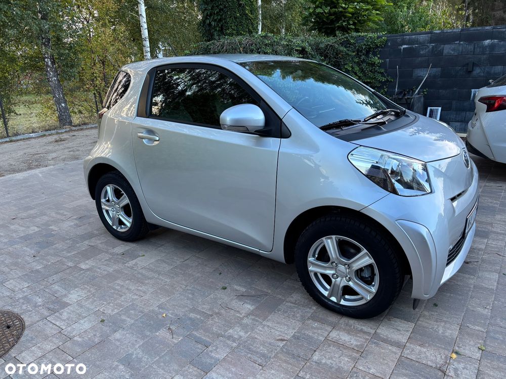 Toyota iQ - 21