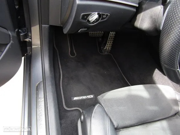 Mercedes-Benz E 300 de AMG Line - 26