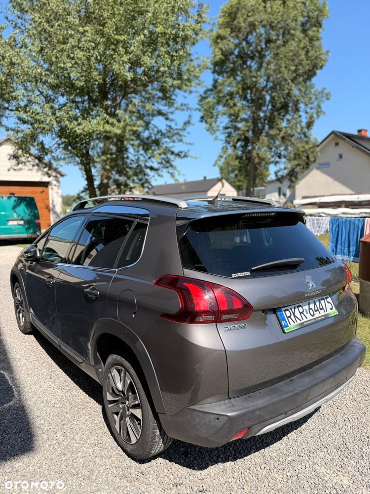 Peugeot 2008 1.2 Pure Tech GPF Active S&S EAT6 - 4