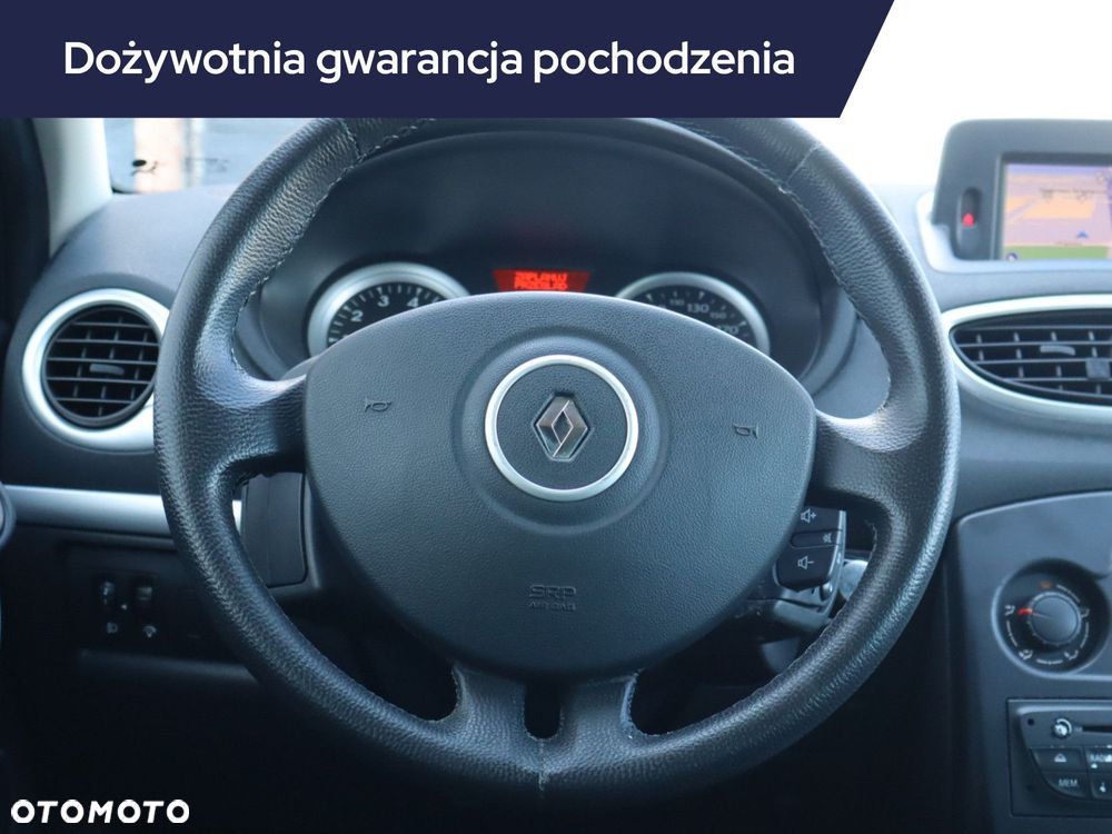 Renault Clio - 17